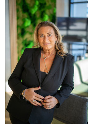 Angela Wuttke