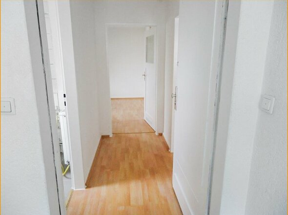 Flur DG Vorderhaus