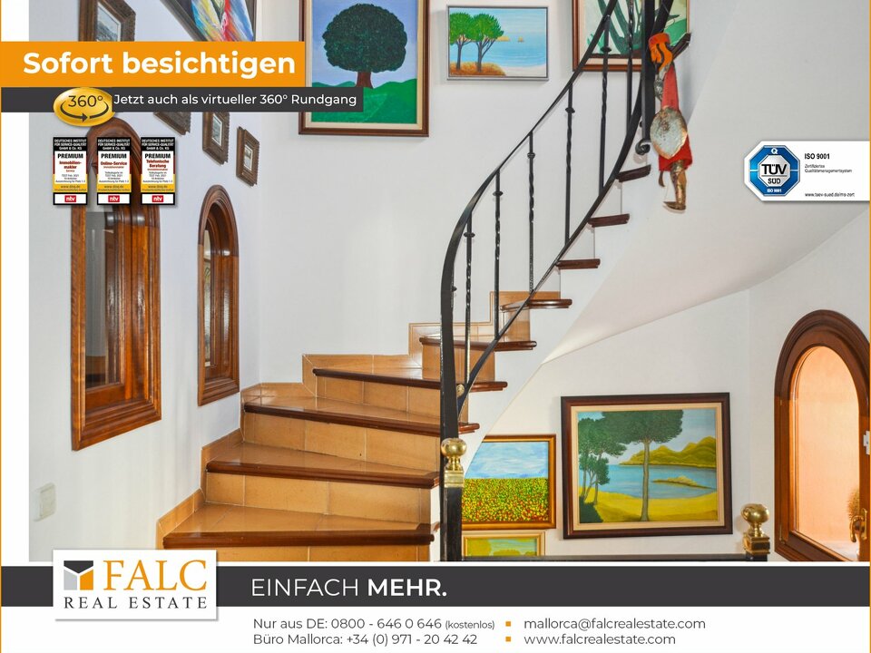 Treppenaufgang im Haus/escalera en la vivienda/staircase in the living area