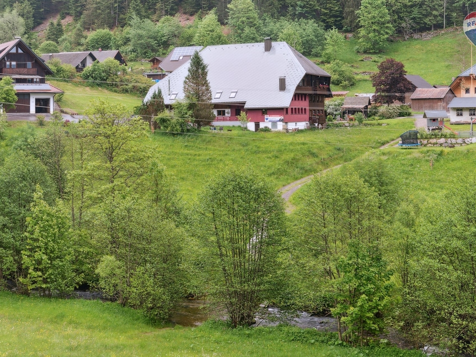 Lage Bauernhaus