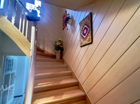 Haus 38 Treppenhaus Wohnung OG