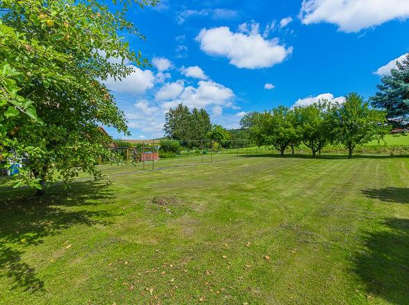 Außenansicht #4: Blick R. Garten