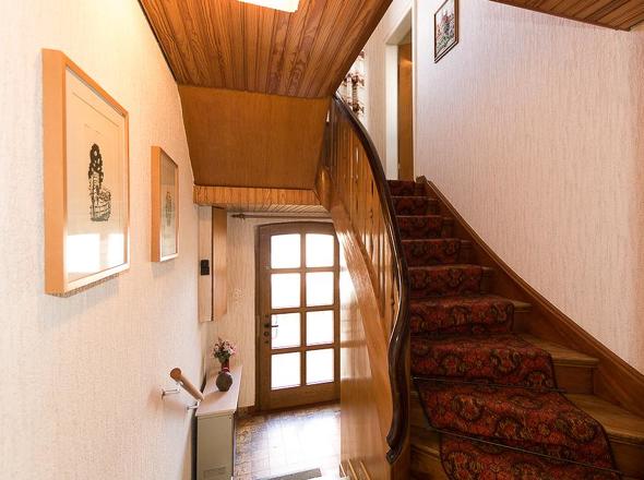 EG: Treppenhaus R. DG #1