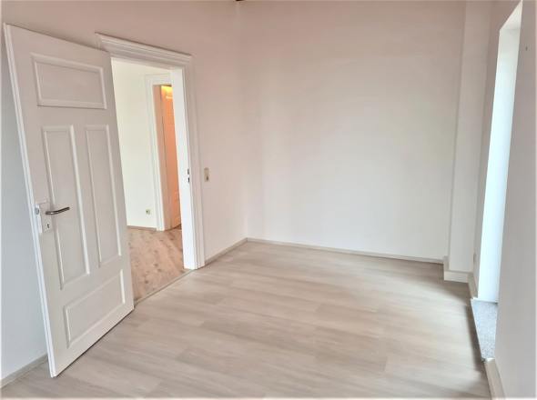 Schlafzimmer mit französischem Balkon