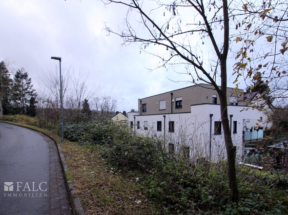 Straßenblick von unten