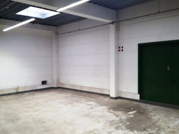 Lagerraum vor Doppeltor