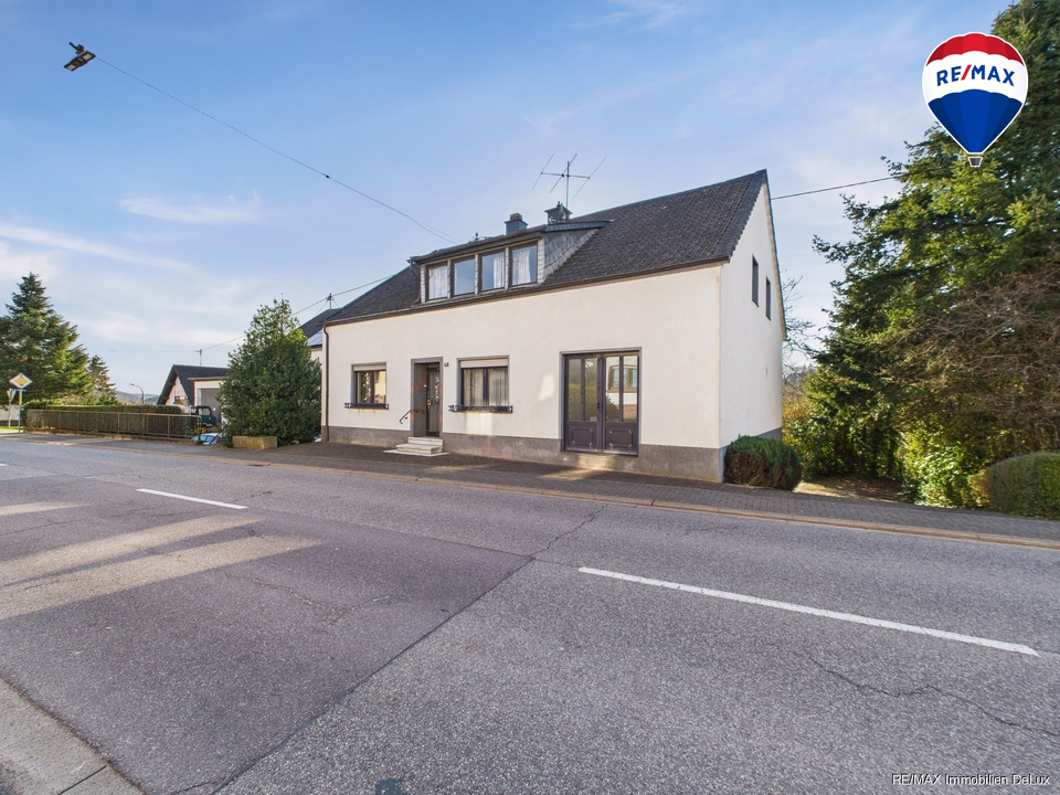 Remax Immobilien DeLux Buweiler Frontansicht