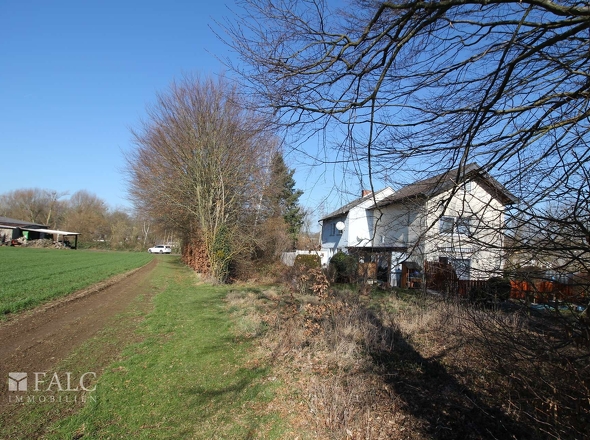 Hinteres Grundstück