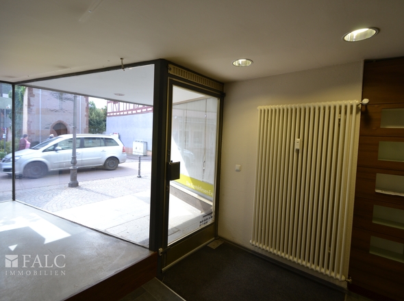 Überdachter Eingang