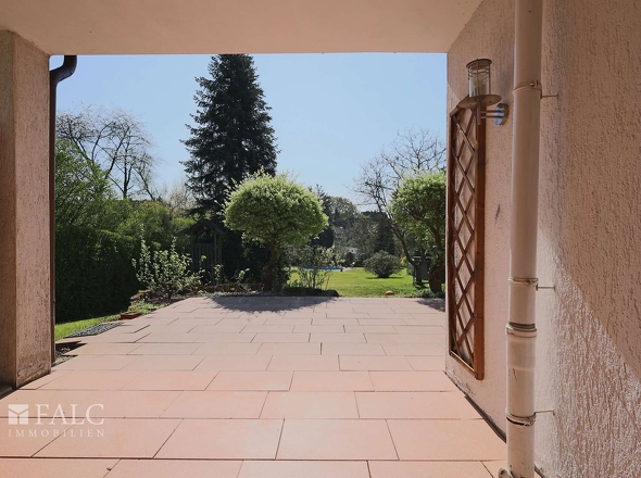 Überdachte Terrasse WE 1