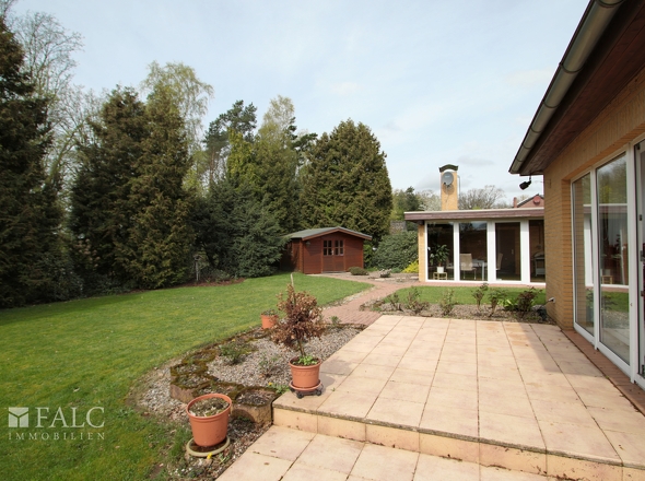 EW Terrasse und Garten