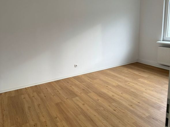 Halle-West Büro-Ost gen Südost