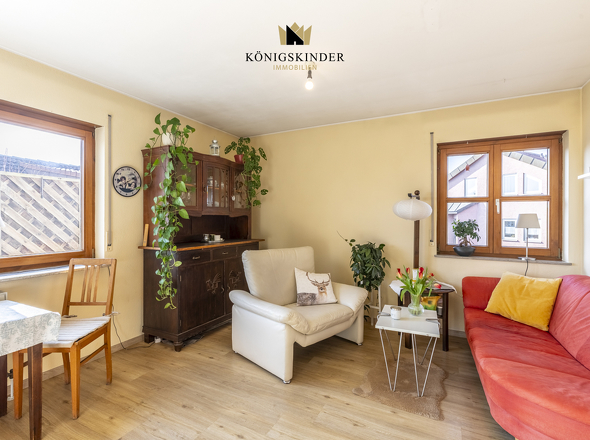 Moderner Wohn- und Essbereich mit viel Platz