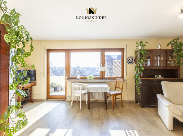 Lichtdurchfluteter Wohn- und Essbereich- offen und einladend