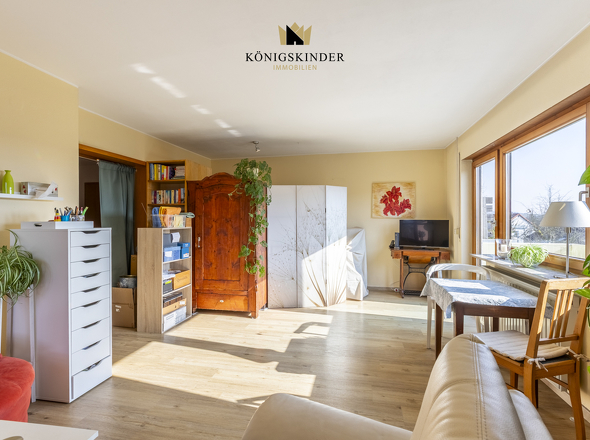 Moderner Wohn- und Essbereich mit viel Platz