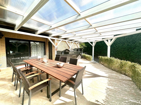 Überdachte Terrasse