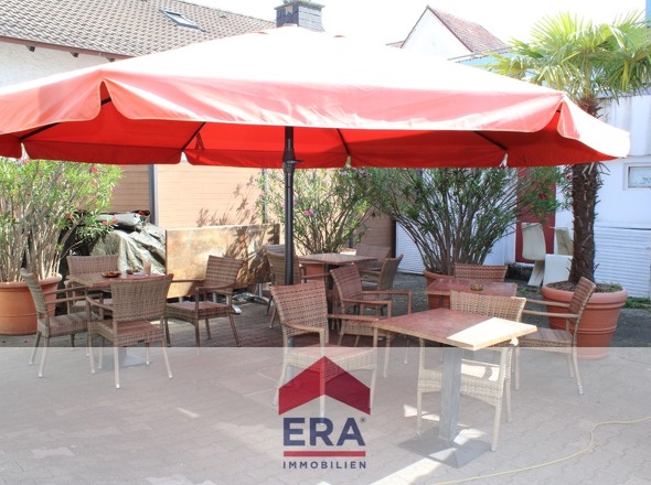 Sitzmöglichkeit der Eisdiele