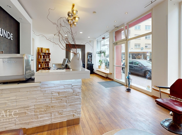 Vorderhaus - EG Friseursalon