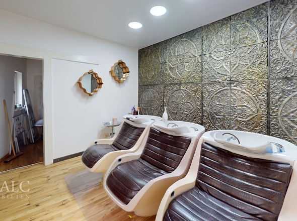 Vorderhaus - EG Friseursalon