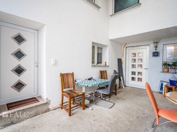 Zugang Whg-6 und Gewölbekeller