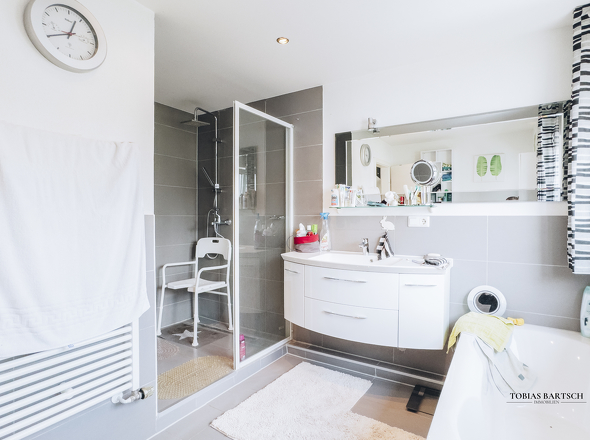 Badezimmer Ansicht 2