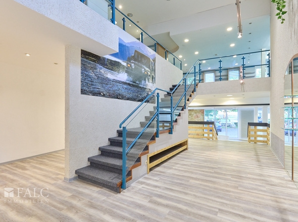 Aufgang 1 OG Gewerbe