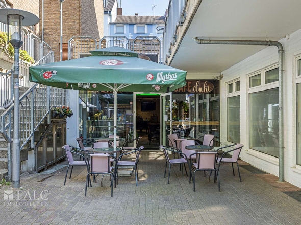 Außenansicht Ladenlokal UG_Fensterfront re. gehört nicht zum Verkauf