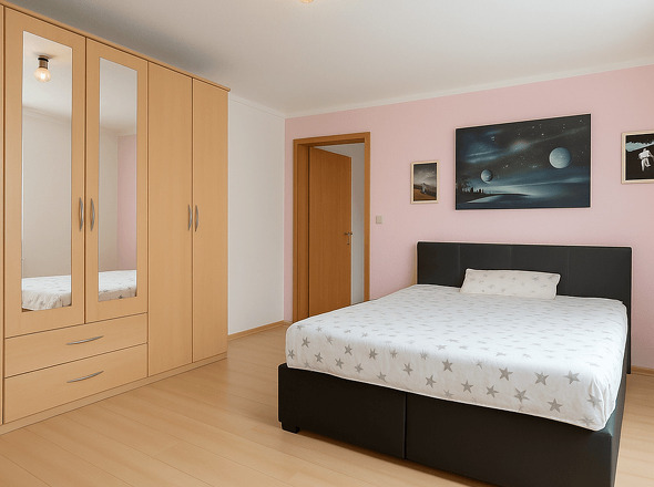 Schlafzimmer Wohnung rückseitig