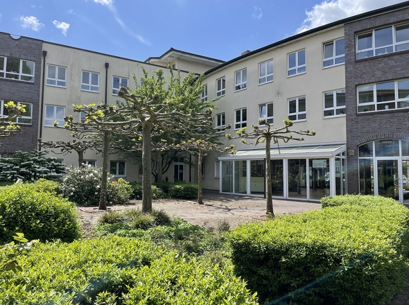 Terassenbereich, Hinterseite 