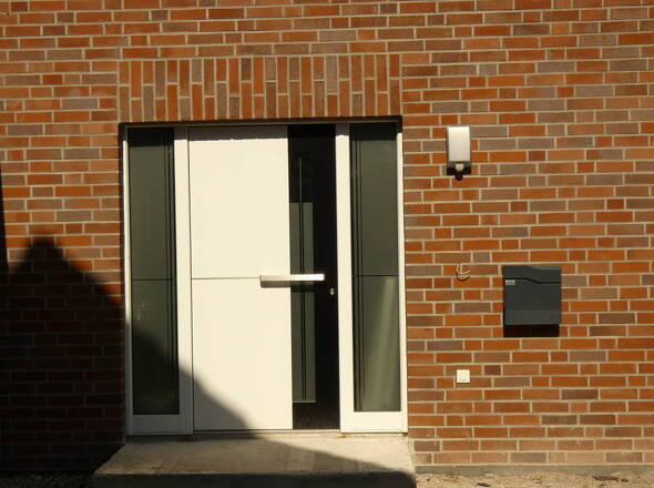 Hauseingang Hauptwohnung Ost