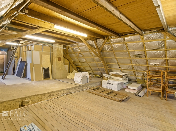 Unausgebauter Spitzboden