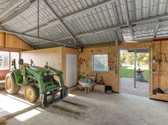 Innenansicht Pferdestall 