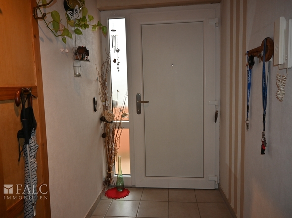 Eingangstüre-Flur