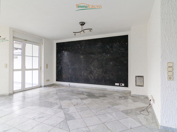 EG - Wohnzimmer mit Zugang...