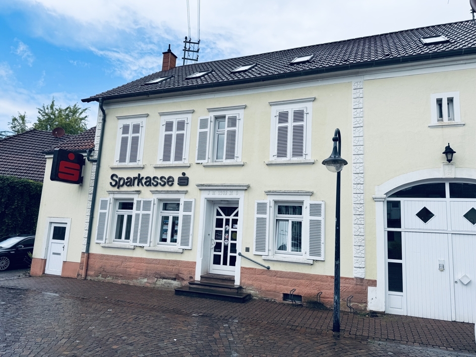 Eingang rechte Haustür 