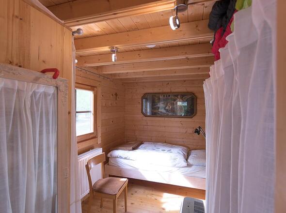 Raum 1 (aktuell Schlafz.)