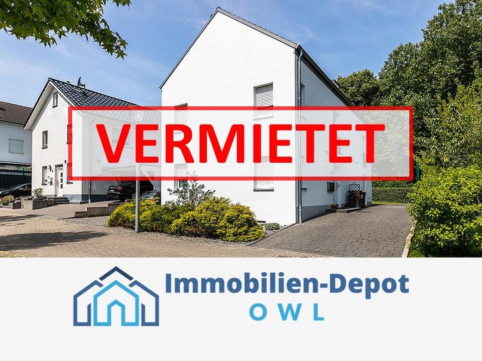 Außenansicht Eingangsbereich (mit Logo)