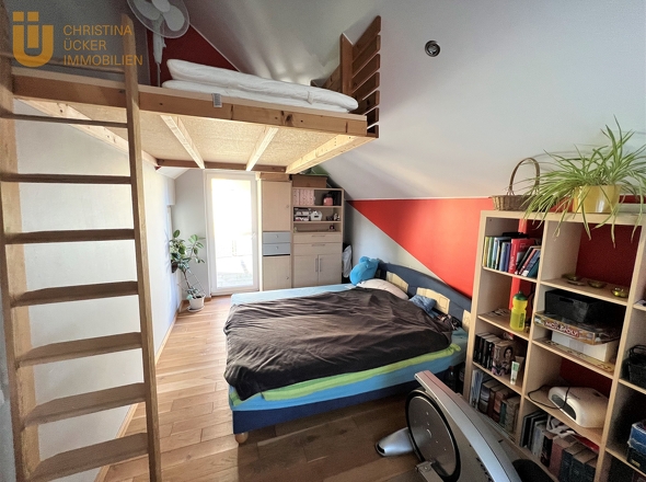 Gästezimmer mit Balkon