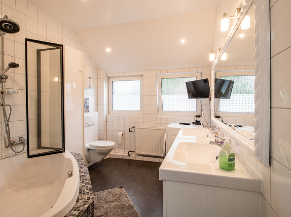 1. Obergeschoss: Badezimmer