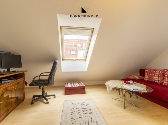 Home Office/Ankleidezimmer - DG