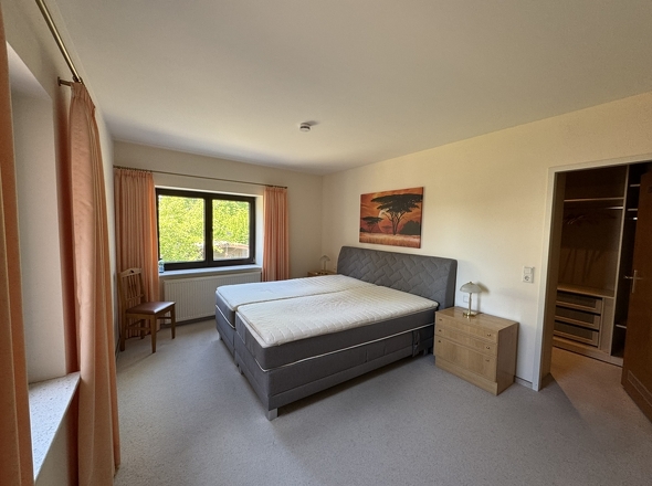 Schlafzimmer m. sep. Ankleide