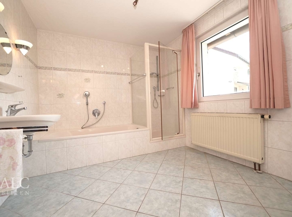 Ein Schaumbad oder eine erfrischende Dusche?