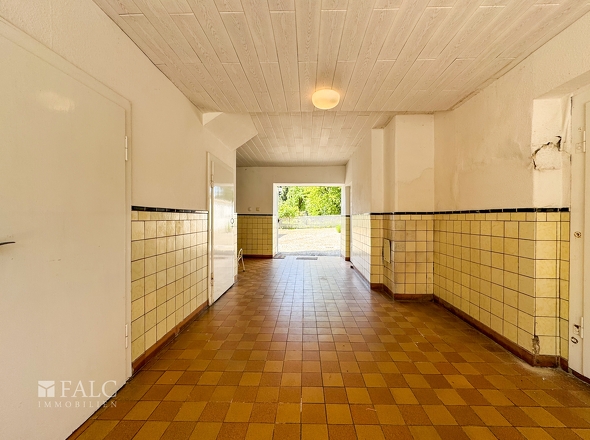 Durchgang/Einfahrt Hinterhof