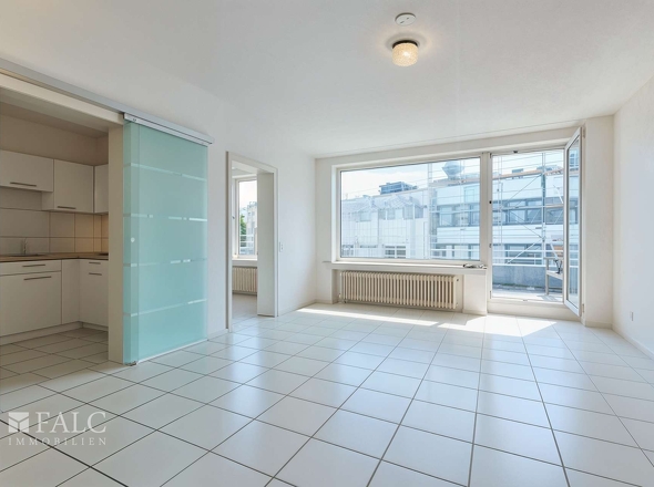 Wohnzimmer - Wohnzimmer, Leer (unmöbliert) - (KI generiert)