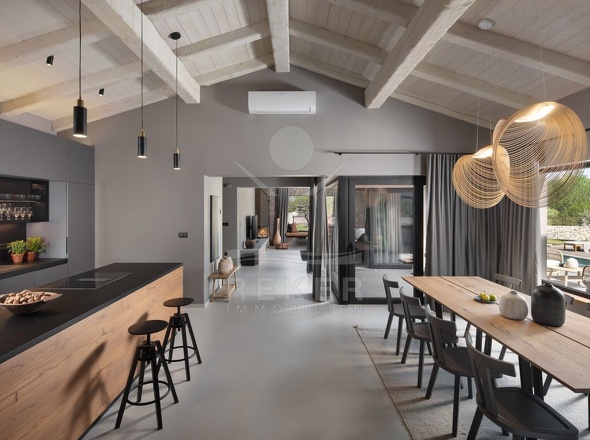 Eleganz und Komfort - komplett möbliert