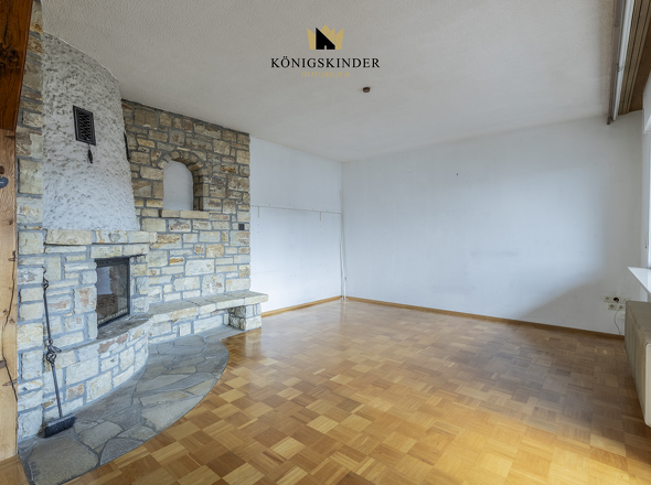 Wohnbereich mit Kaminofen (OG)