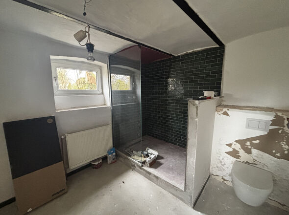 Bad (begonnen) im Keller