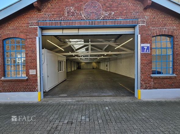 Großes Sektionaltor 