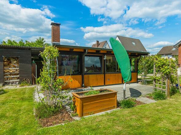 Gartenhaus m. Terrasse