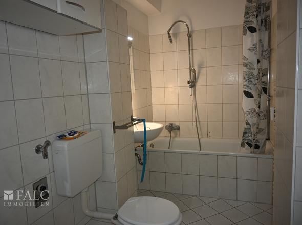 Badezimmer mit Wanne